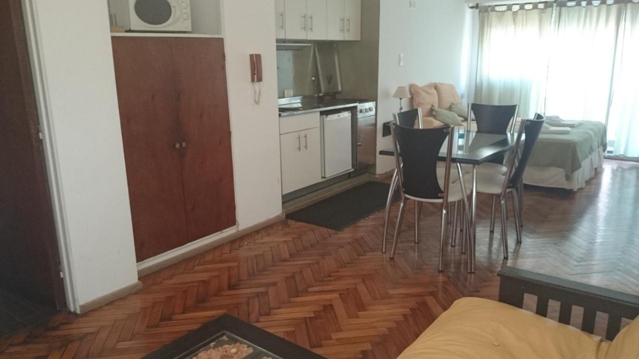 Temporarios Peatonal Apartment Rosario Room photo